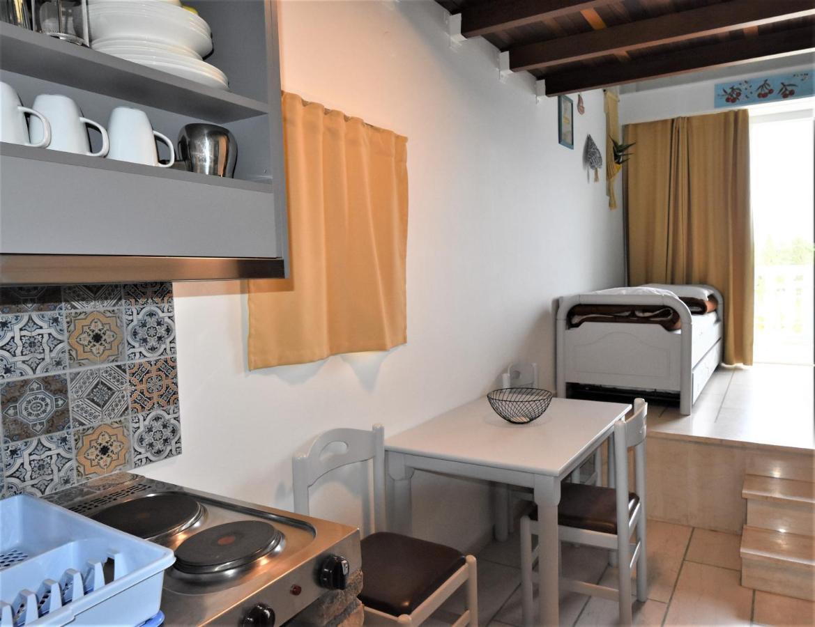 Meraki Apartments And Studios Tolón Exterior photo